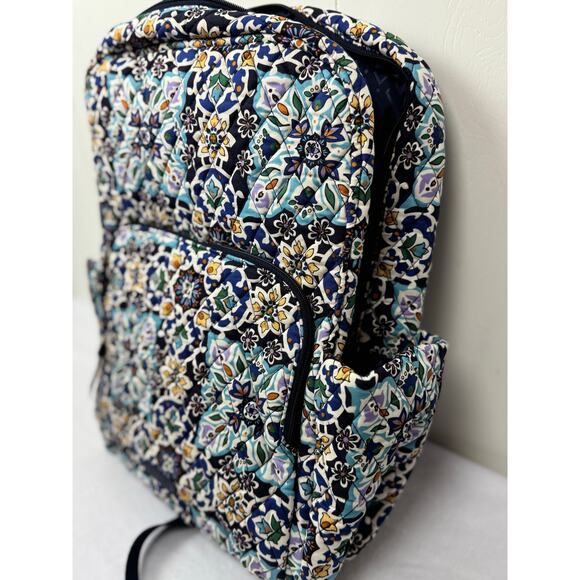 Vera Bradley Essential Backpack Lisbon Medallion Cool, NWT - Picture 2 of 9